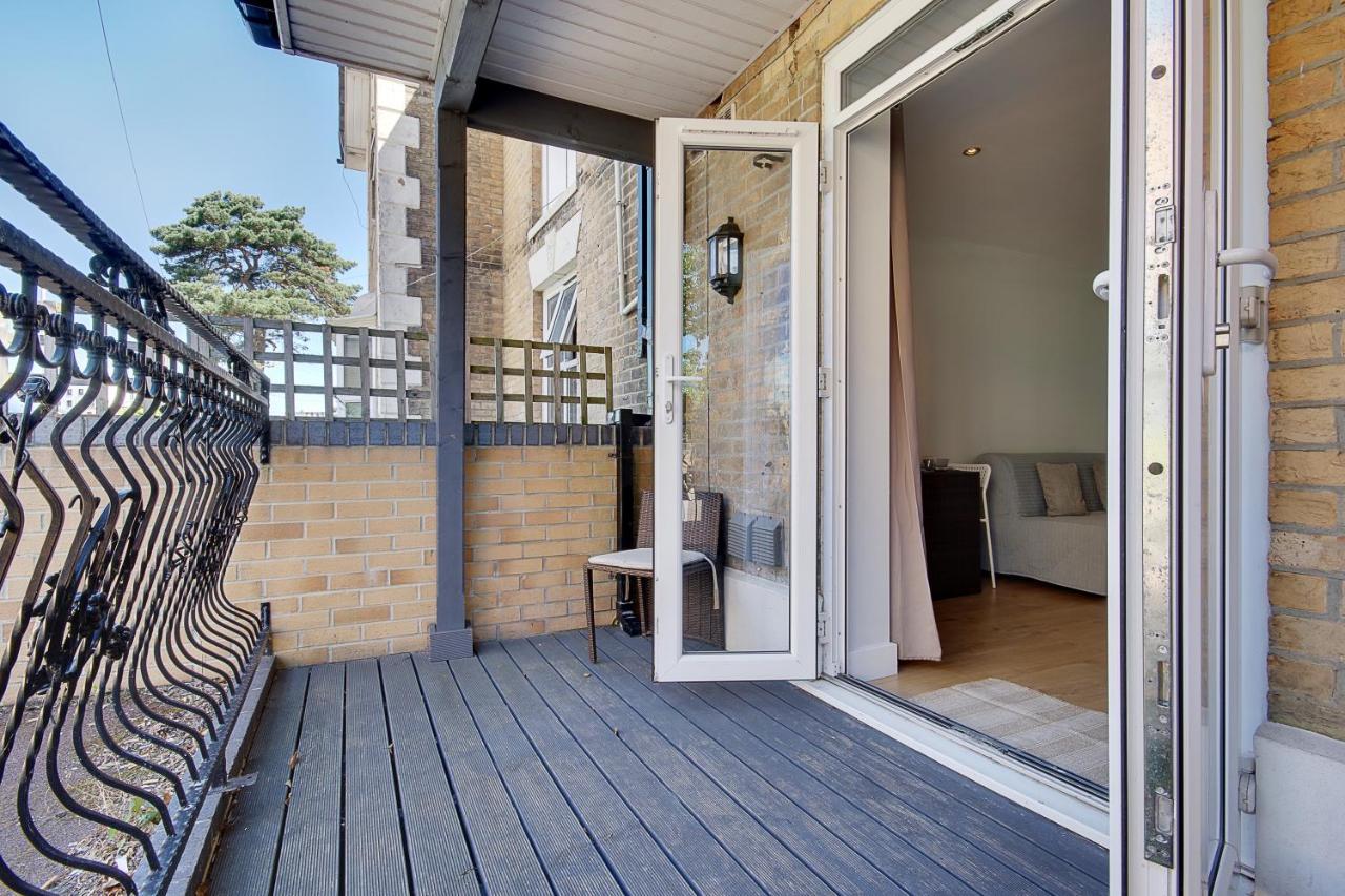 Turay Court Holiday Apartments Bournemouth Exterior photo
