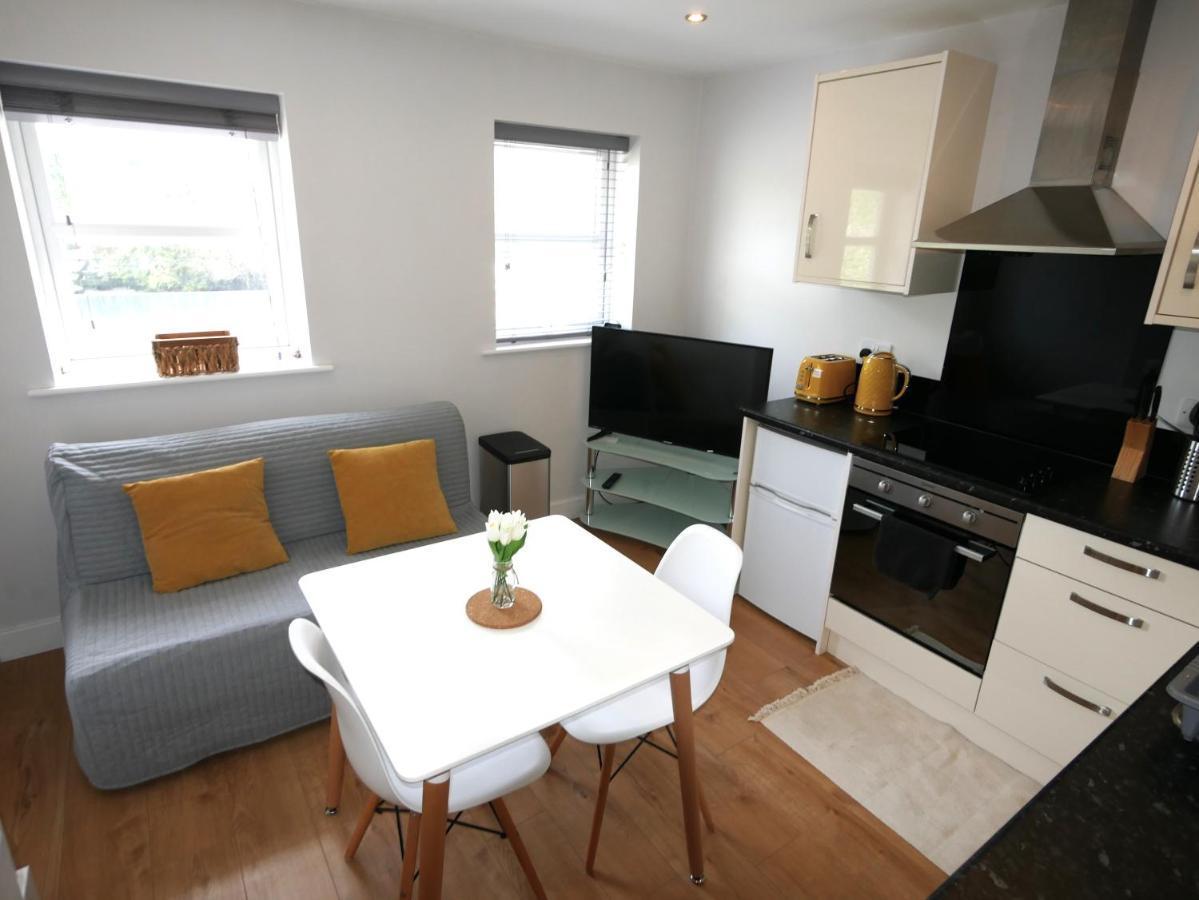 Turay Court Holiday Apartments Bournemouth Exterior photo